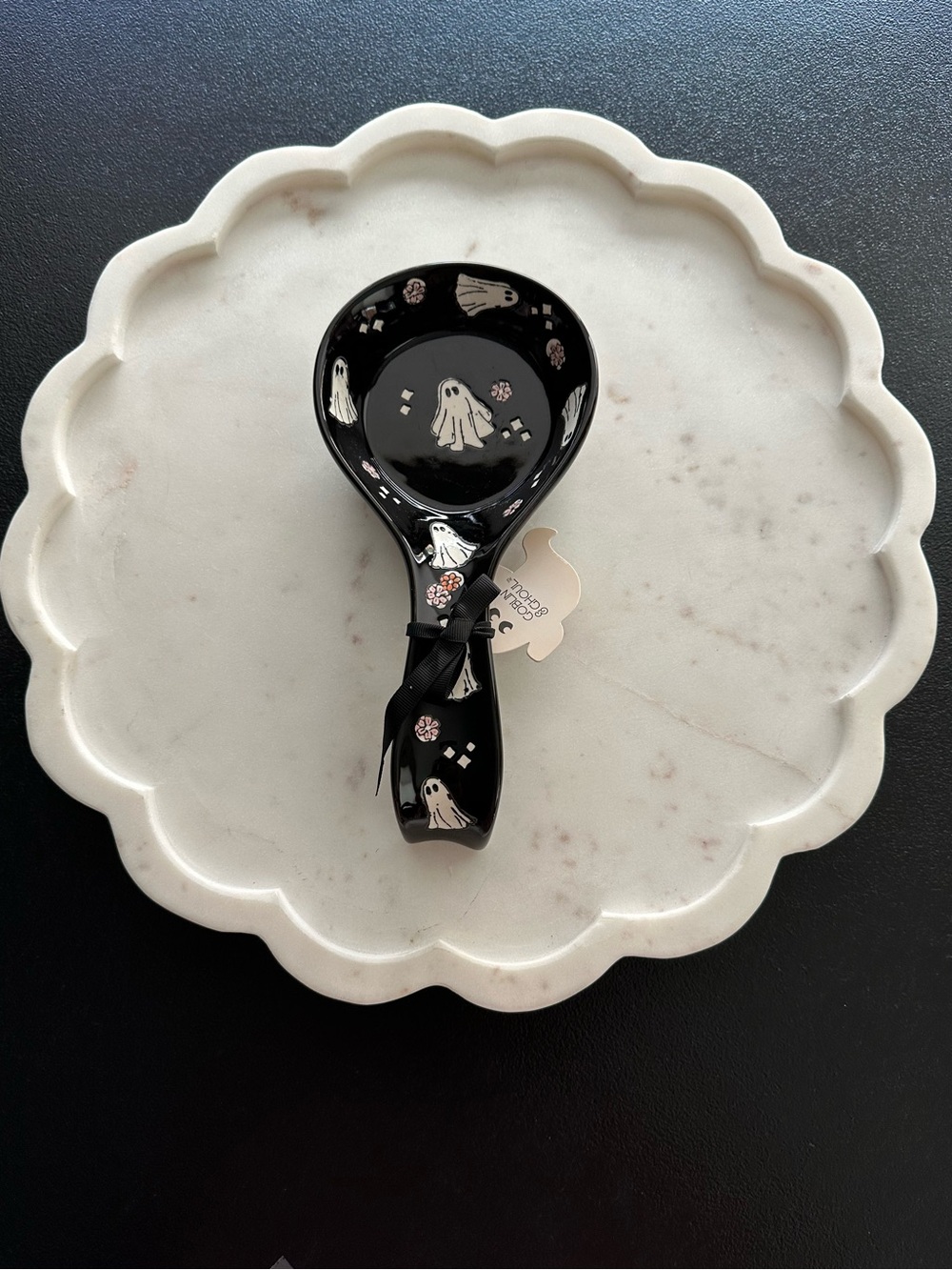 White Ghost & Flower Patterned Spoon Rest